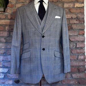Charles Tyrwhitt light grey plaid 3 piece suit